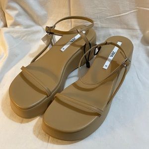 Zara 2.5” Platform Sandals Camel Size US8